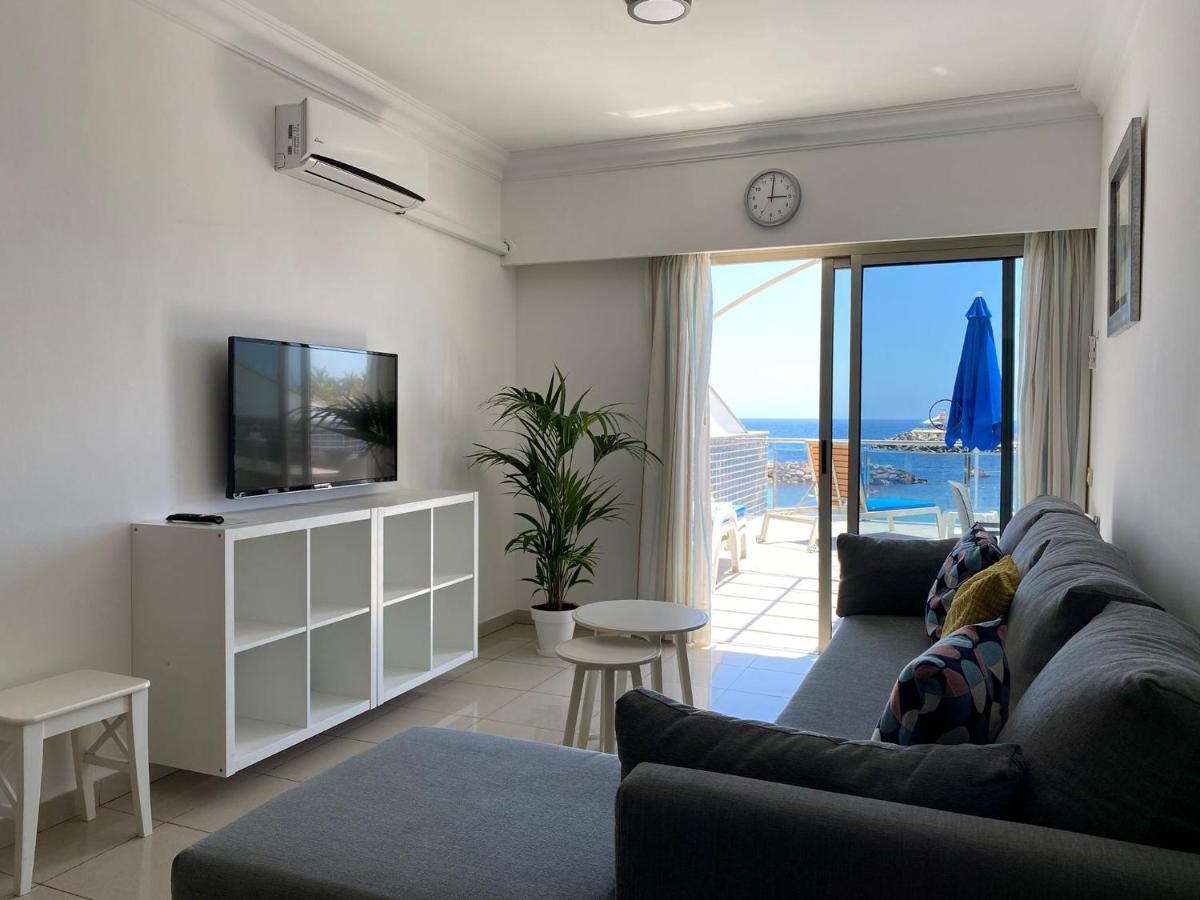 Billy'S Beachfront Apartment With Pool Access Пуэрто-де-Моган Экстерьер фото